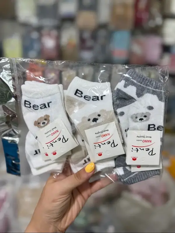 جوراب نوزادی سه خرس Bear رنگ‌بندی و سایز بندی دارد